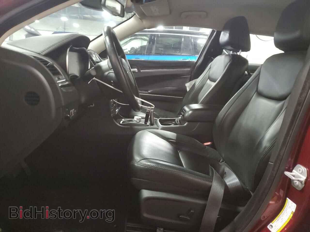 2019 CHRYSLER 300 - VIN: 2C3CCARG6KH737054 - Фото 7