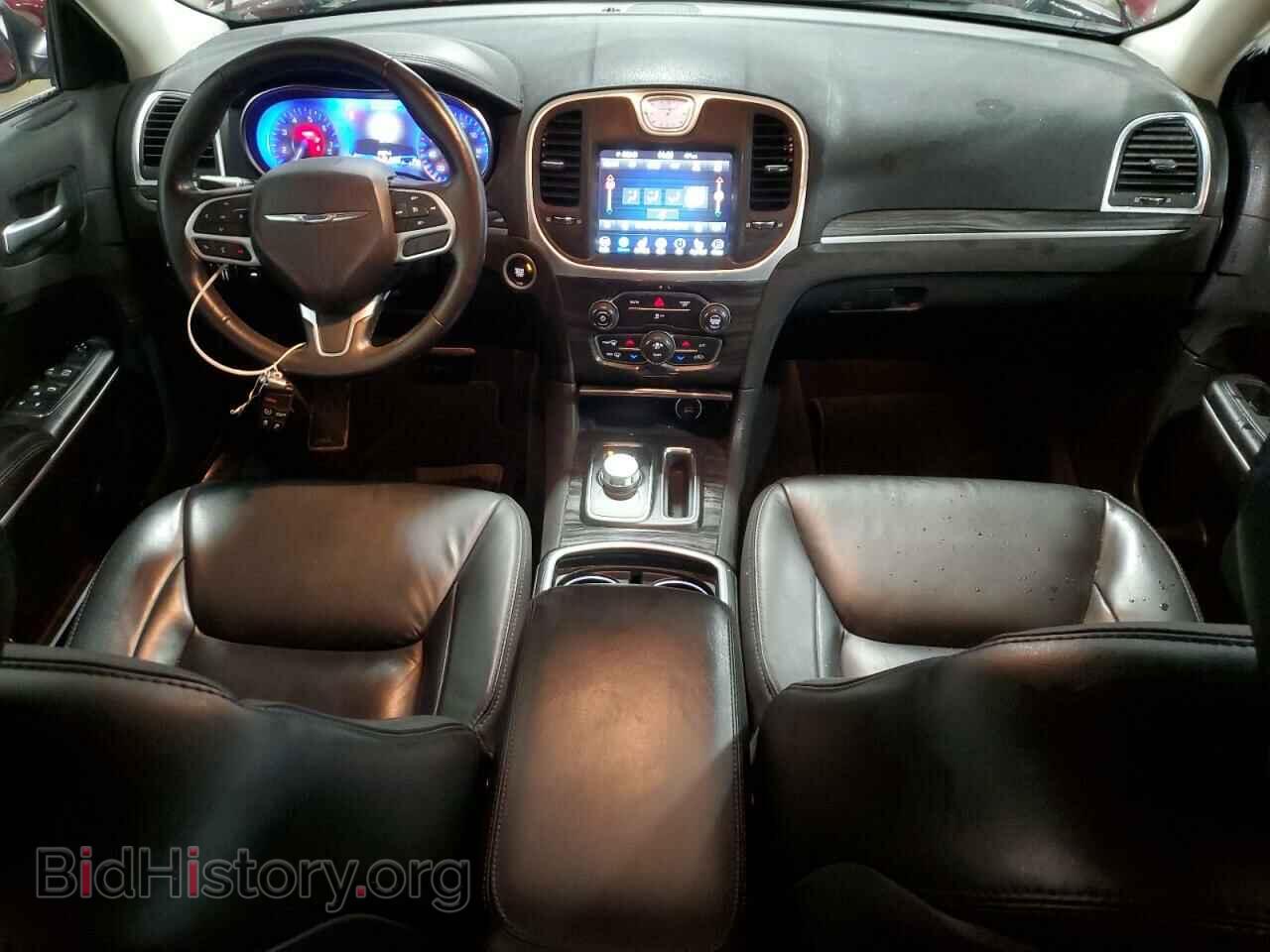 2019 CHRYSLER 300 - VIN: 2C3CCARG6KH737054 - Фото 8