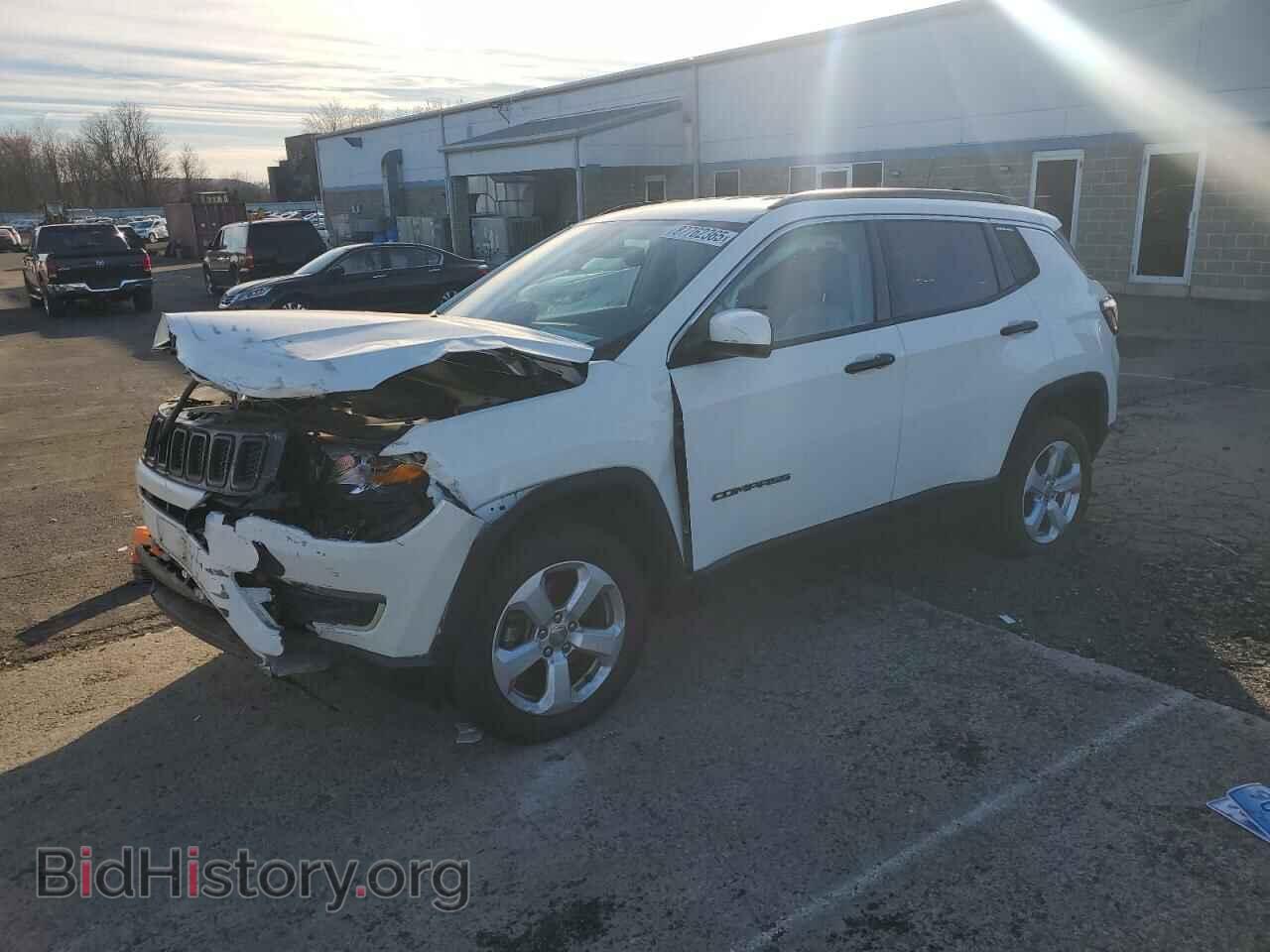 Photo 3C4NJDBB5JT144558 - JEEP COMPASS 2018