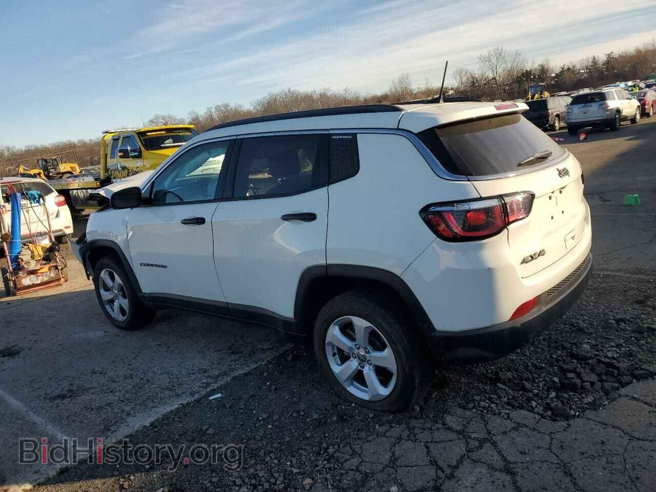 2018 JEEP COMPASS - VIN: 3C4NJDBB5JT144558 - Photo 2