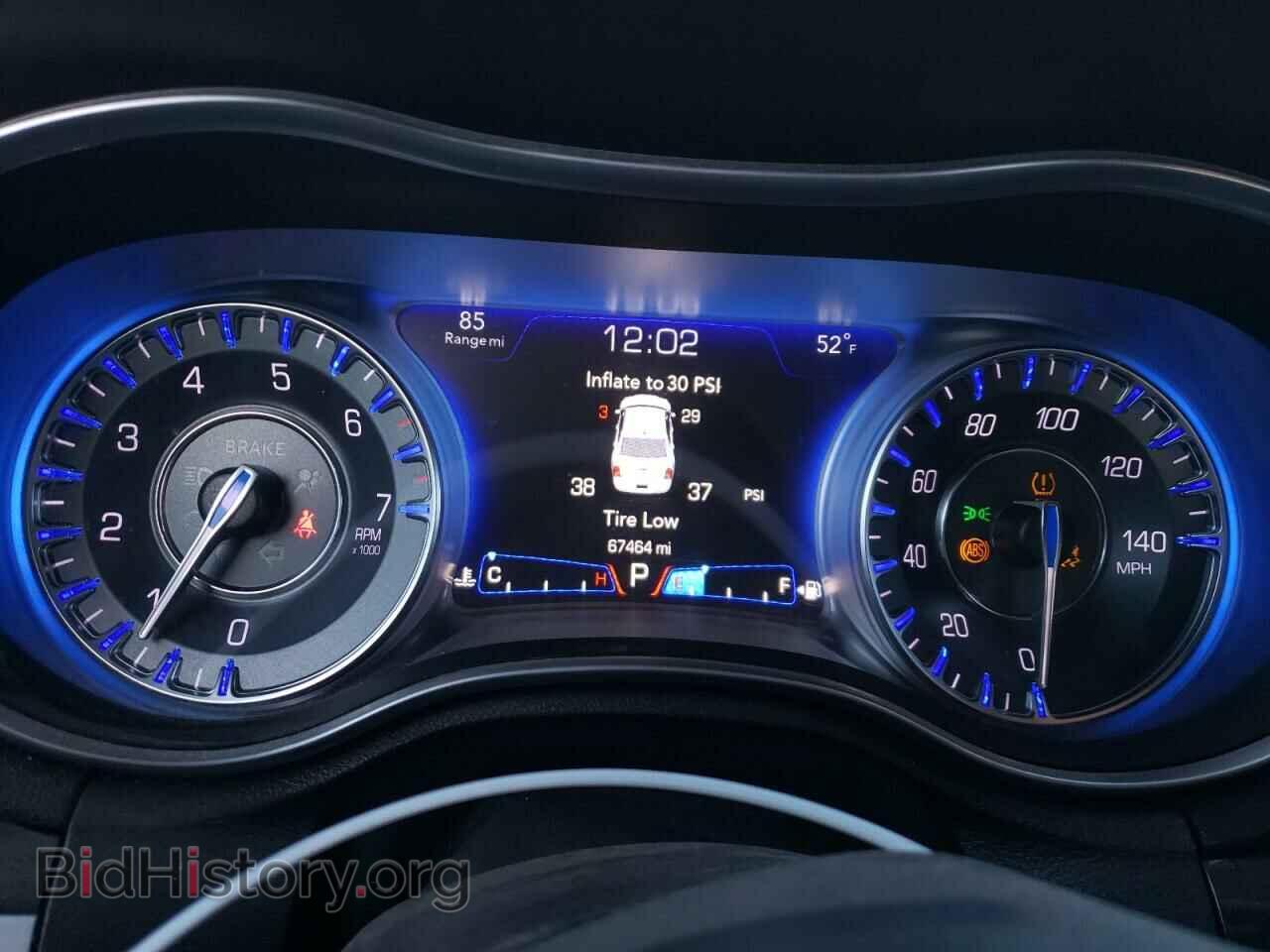2017 CHRYSLER 300 - VIN: 2C3CCAAG7HH547056 - Фото 9