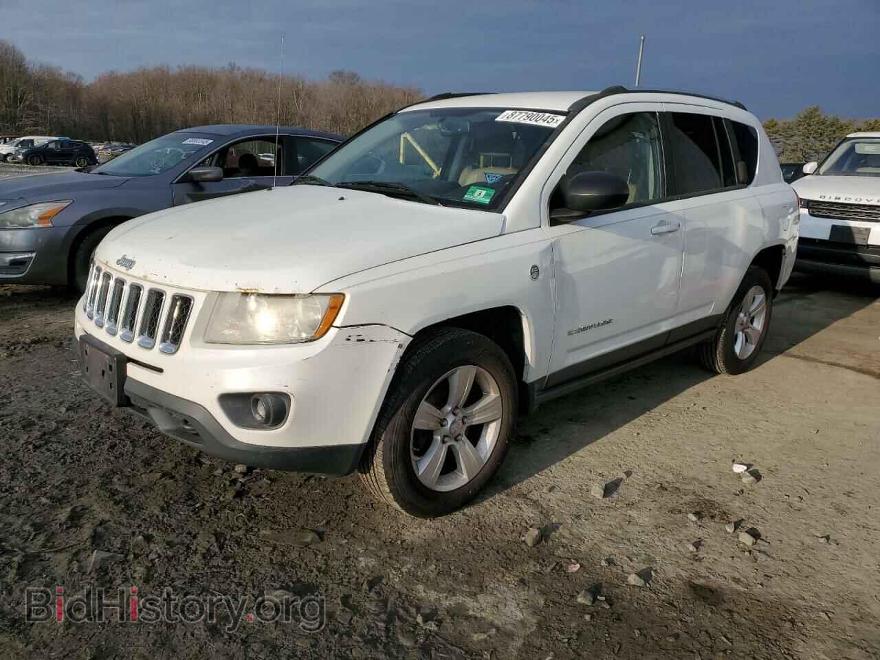 Photo 1J4NF5FB1BD275327 - JEEP COMPASS 2011