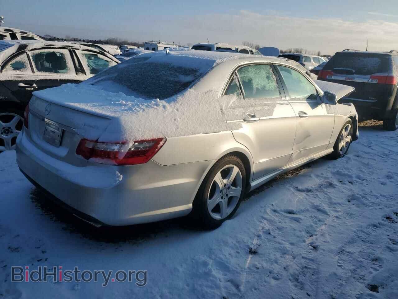 2011 MERCEDES-BENZ E-CLASS - VIN: WDDHF8HB1BA435408 - Фото 3