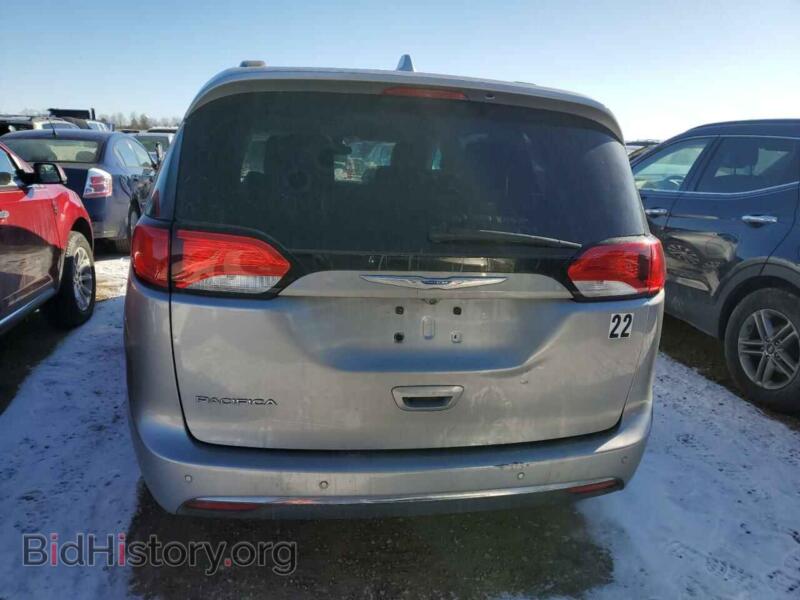 2017 Chrysler PACIFICA (VIN 2C4RC1BG0HR745329) — photo 6 of 13