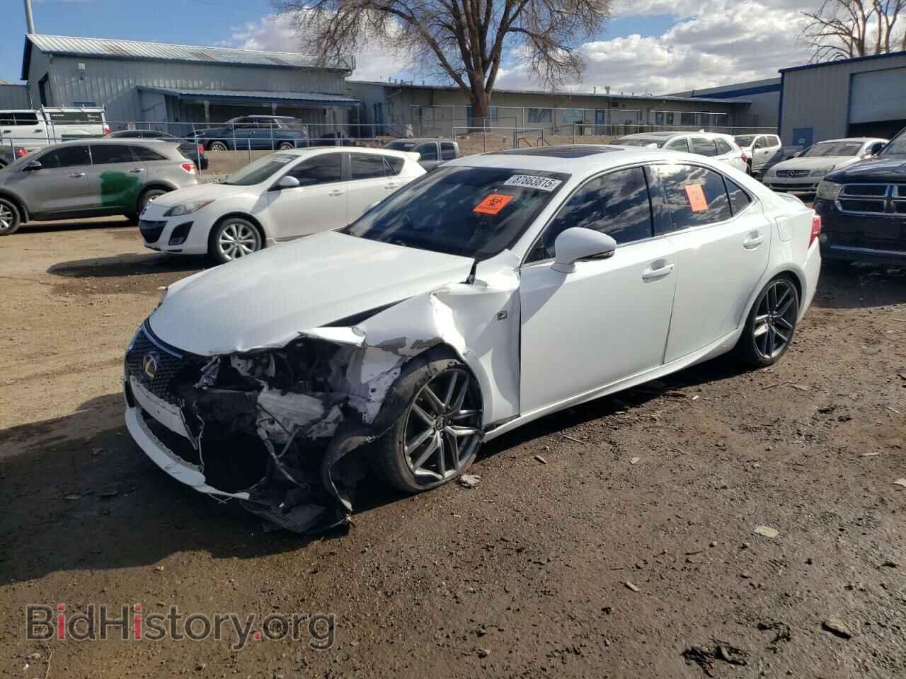 Photo JTHBA1D29G5004499 - LEXUS IS 2016