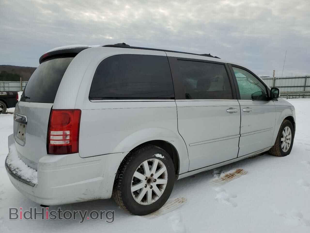 2008 CHRYSLER MINIVAN - VIN: 2A8HR54P68R115130 - Фото 3