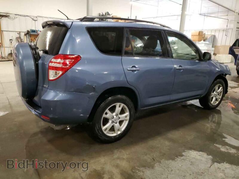 2012 Toyota RAV4 (VIN JTMBF4DV4CD045461) — фото 3 из 13