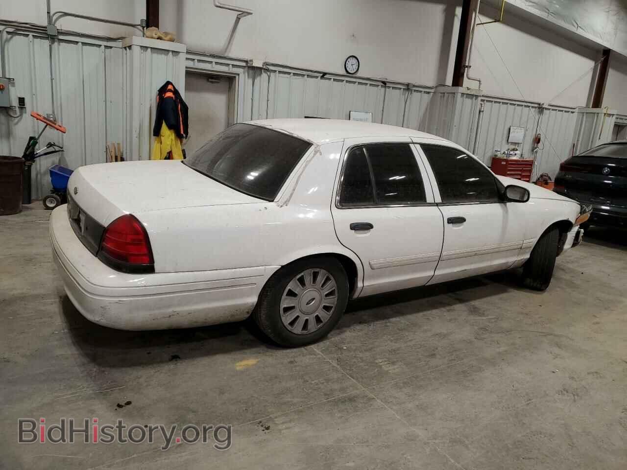 2011 FORD CROWN VIC - VIN: 2FABP7BVXBX120517 - Фото 3