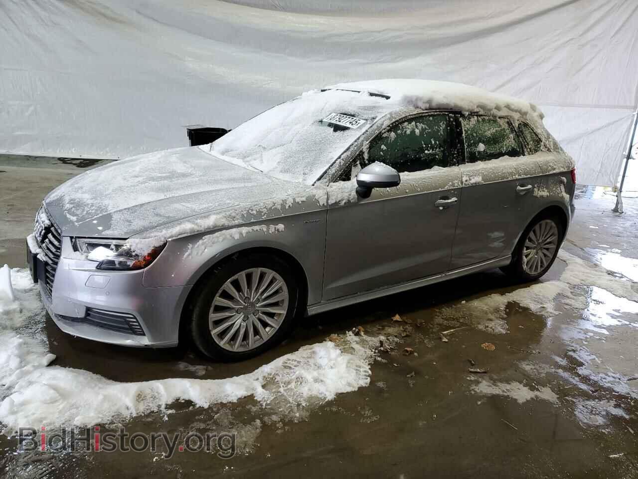 Photo WAUTPBFF0HA086574 - AUDI A3 2017