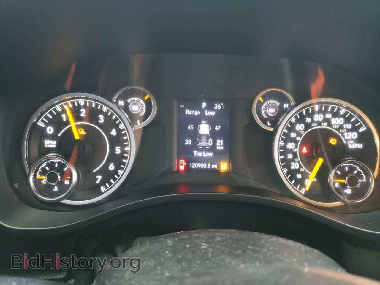 2020 RAM 1500 - VIN: 1C6RRFCG2LN264960 - Фото 9