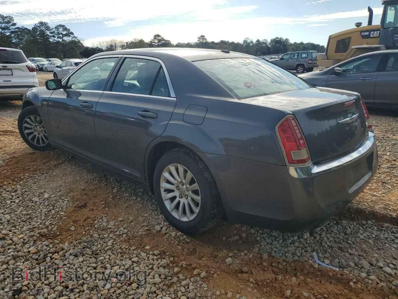 2013 CHRYSLER 300 - VIN: 2C3CCAAG0DH561228 - Фото 2