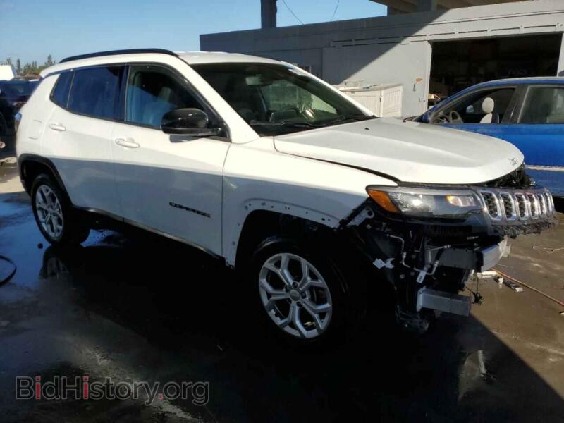 2024 Jeep COMPASS (VIN 3C4NJDBN5RT111341) — фото 4 из 13