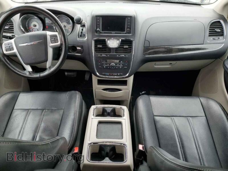 2016 Chrysler MINIVAN (VIN 2C4RC1BG8GR247118) — photo 8 of 13