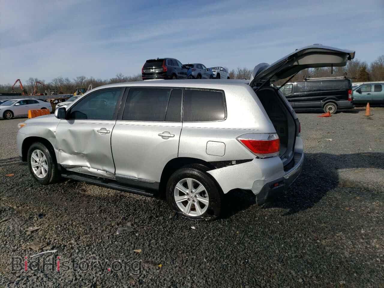 2011 TOYOTA HIGHLANDER - VIN: 5TDBK3EH0BS064395 - Photo 2