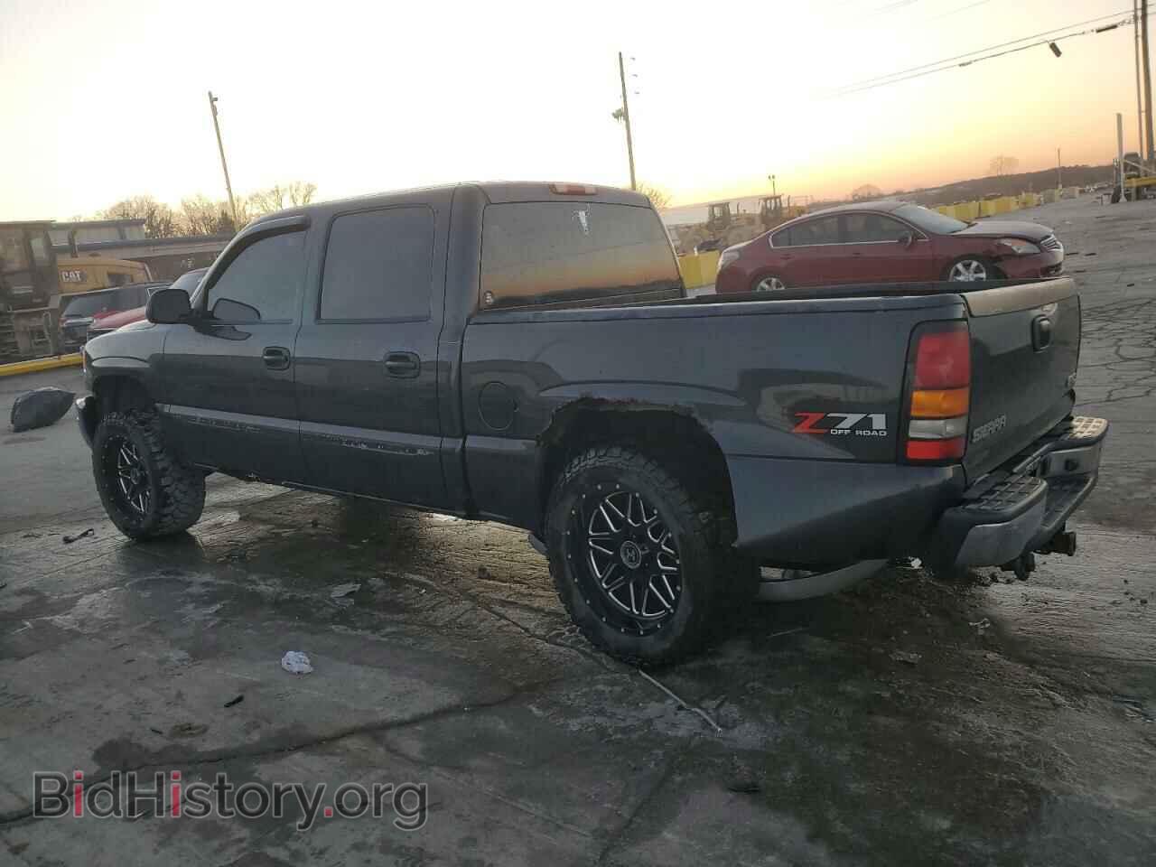 2005 GMC SIERRA - VIN: 2GTEK13T051286245 - Фото 2