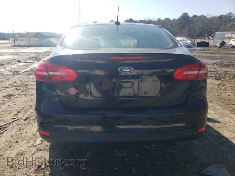 2017 Ford FOCUS (VIN 1FADP3F27HL246518) — photo 6 of 12