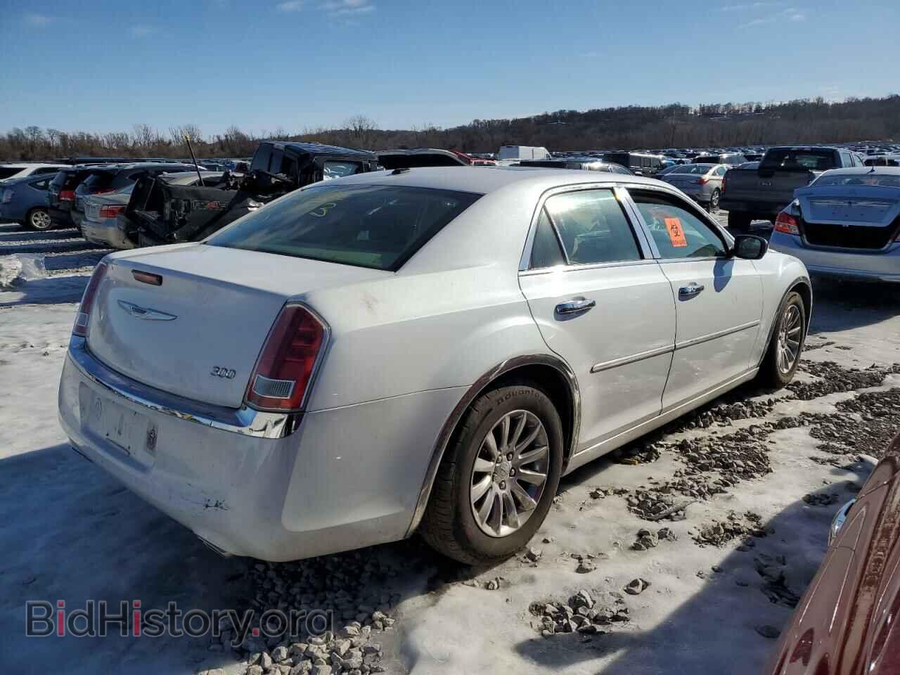 2013 CHRYSLER 300 - VIN: 2C3CCAAG7DH553076 - Фото 3