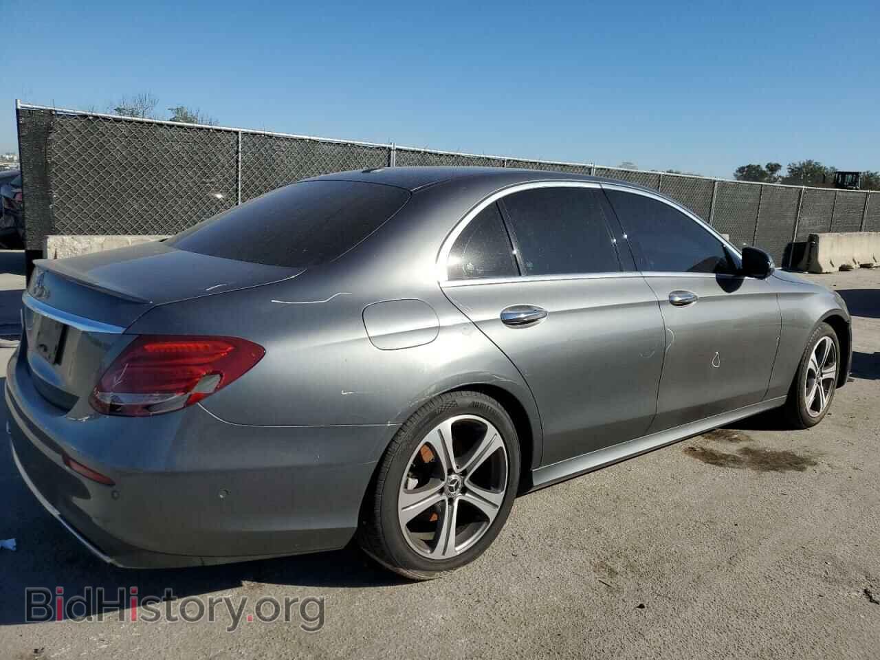 2018 MERCEDES-BENZ E-CLASS - VIN: WDDZF4JB5JA387059 - Фото 3