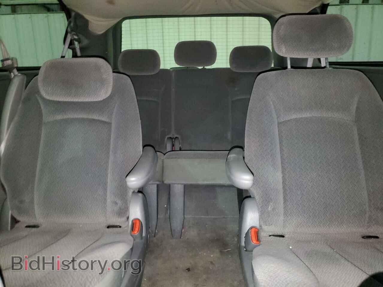 2005 CHRYSLER MINIVAN - VIN: 2C8GP54L95R460281 - Фото 10