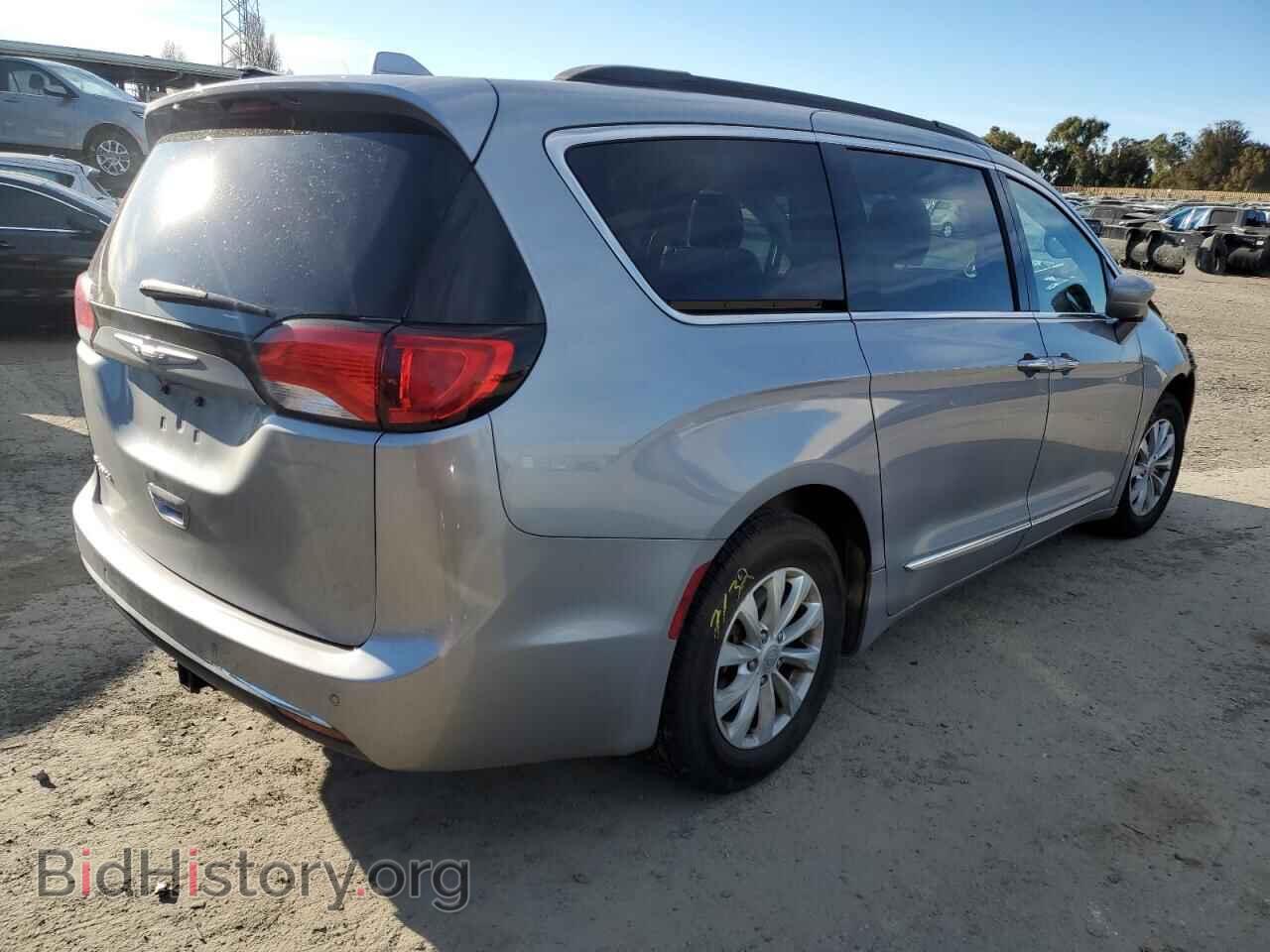 2017 CHRYSLER PACIFICA - VIN: 2C4RC1BG5HR569667 - Фото 3