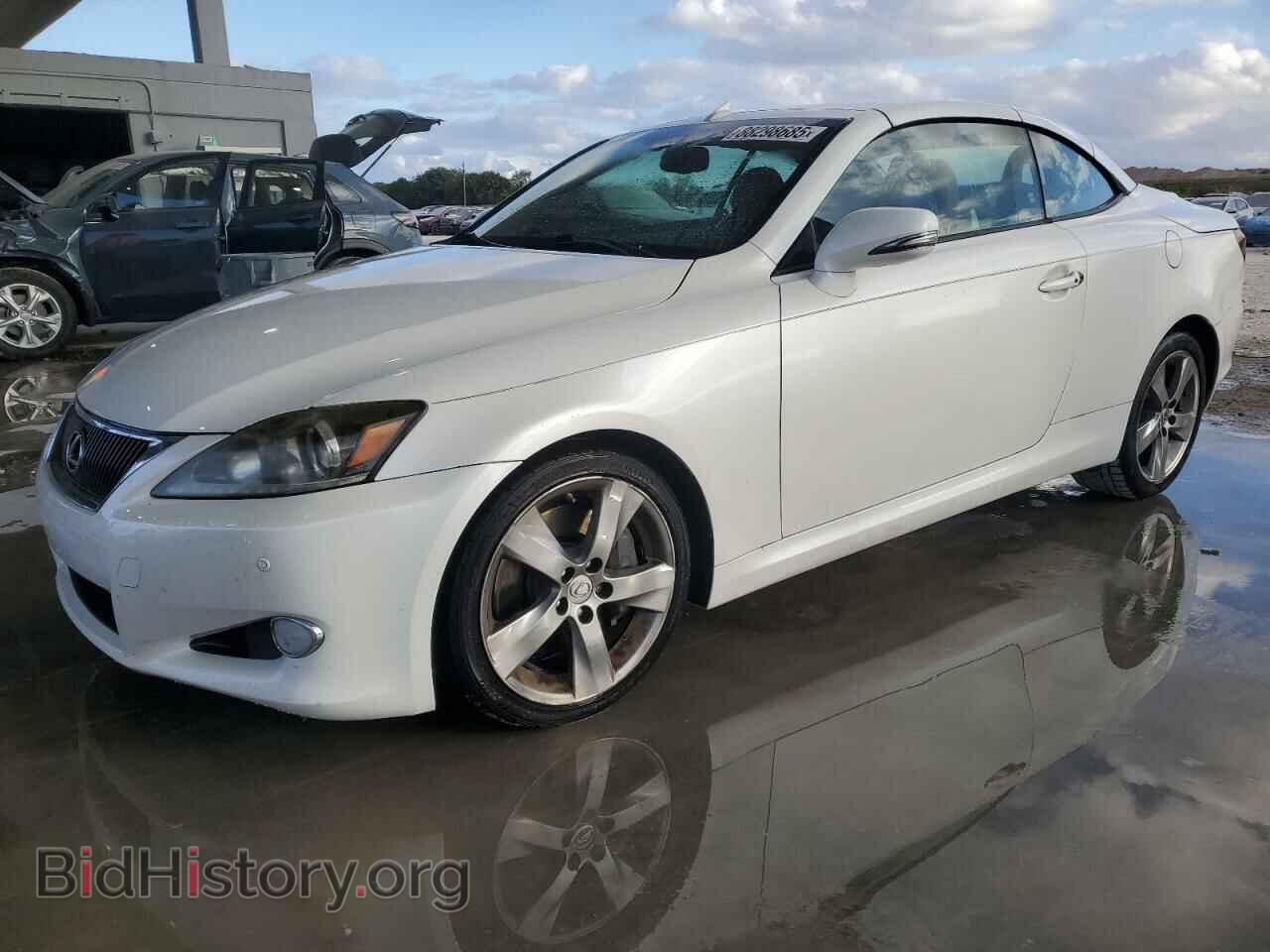 Photo JTHFE2C22B2506200 - LEXUS IS 2011