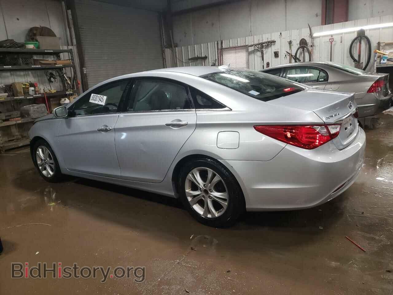 2013 HYUNDAI SONATA - VIN: 5NPEC4AC3DH557085 - Фото 2