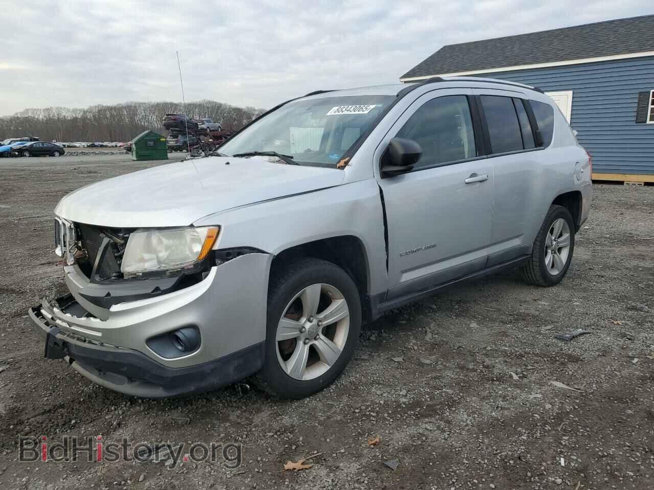 Photo 1J4NF1FB2BD157442 - JEEP COMPASS 2011