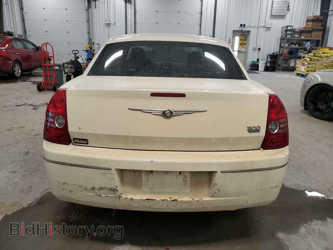 2010 CHRYSLER 300 - VIN: 2C3CA5CVXAH161018 - Фото 6