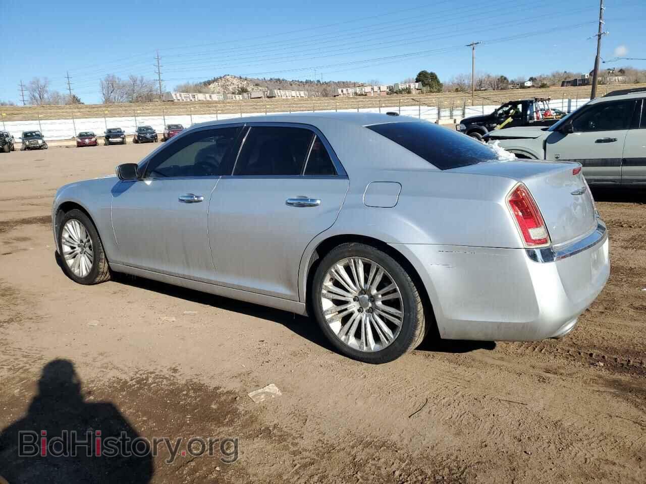 2011 CHRYSLER 300 - VIN: 2C3CA5CG7BH614272 - Фото 2