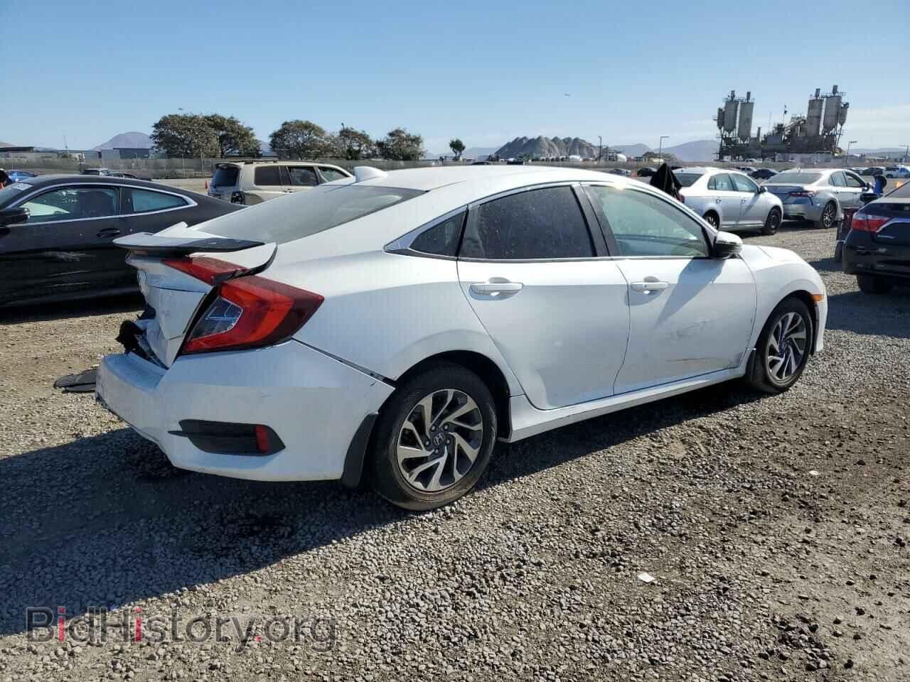 2018 HONDA CIVIC - VIN: 19XFC2F76JE208149 - Фото 3
