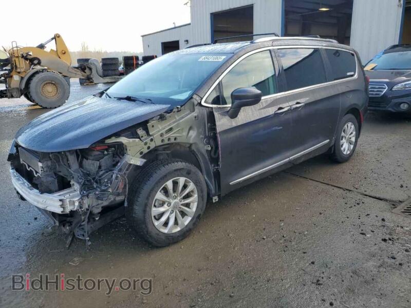 2019 Chrysler PACIFICA Touring L (VIN 2C4RC1BG1KR673015) — photo 1 of 12, Copart, damage: front end