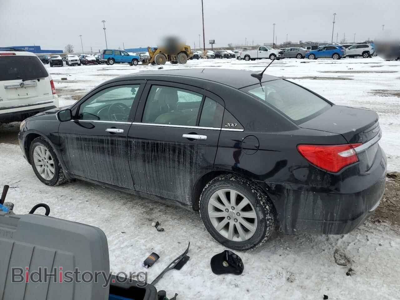 2013 CHRYSLER 200 - VIN: 1C3CCBCG4DN767260 - Фото 2