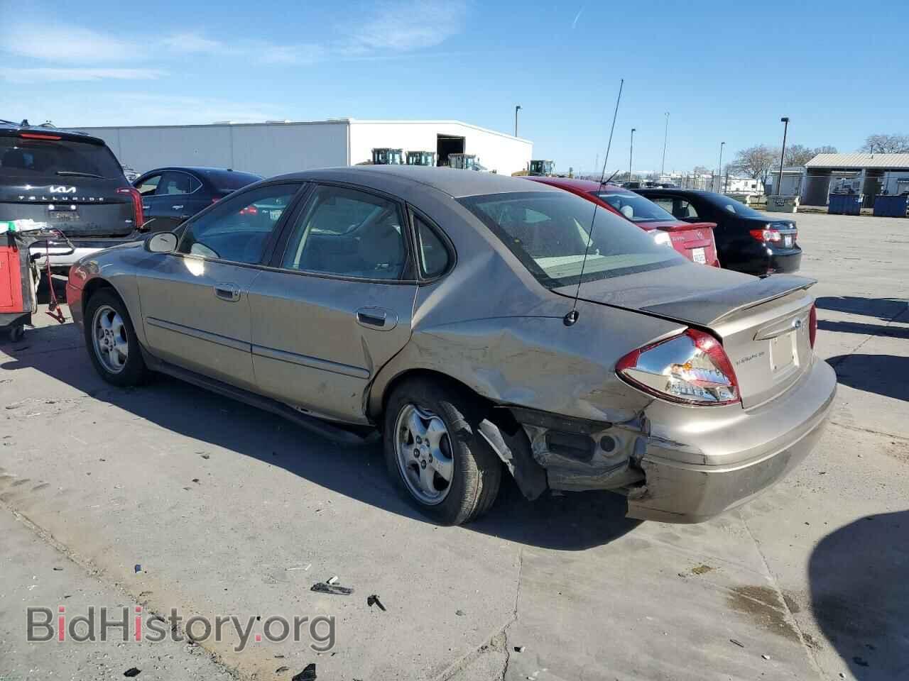 2005 FORD TAURUS - VIN: 1FAFP53275A179970 - Фото 2