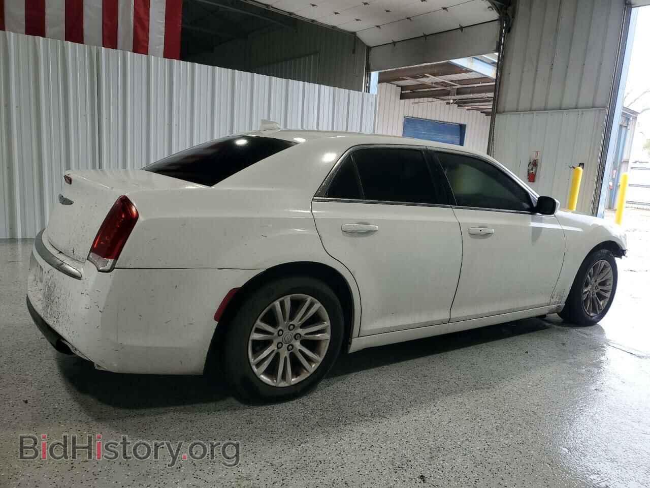2017 CHRYSLER 300 - VIN: 2C3CCAAG1HH521780 - Фото 3