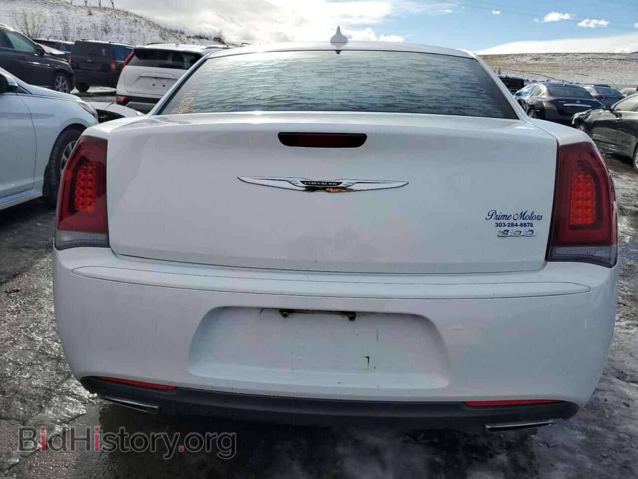 2019 CHRYSLER 300 - VIN: 2C3CCAAG4KH602067 - Фото 6