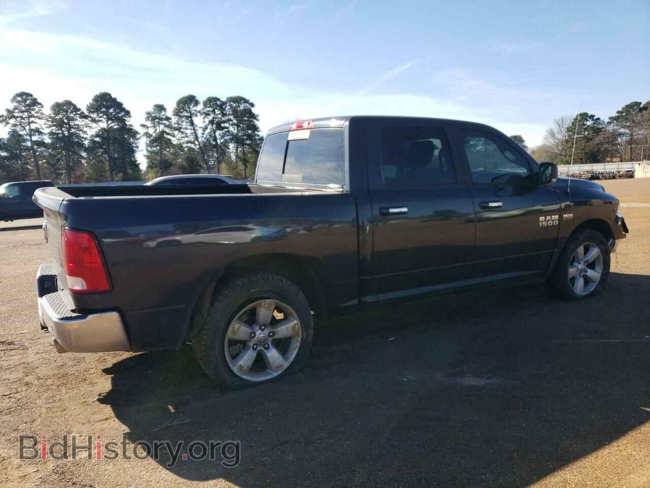 2017 RAM 1500 - VIN: 3C6RR6LT2HG738211 - Photo 3