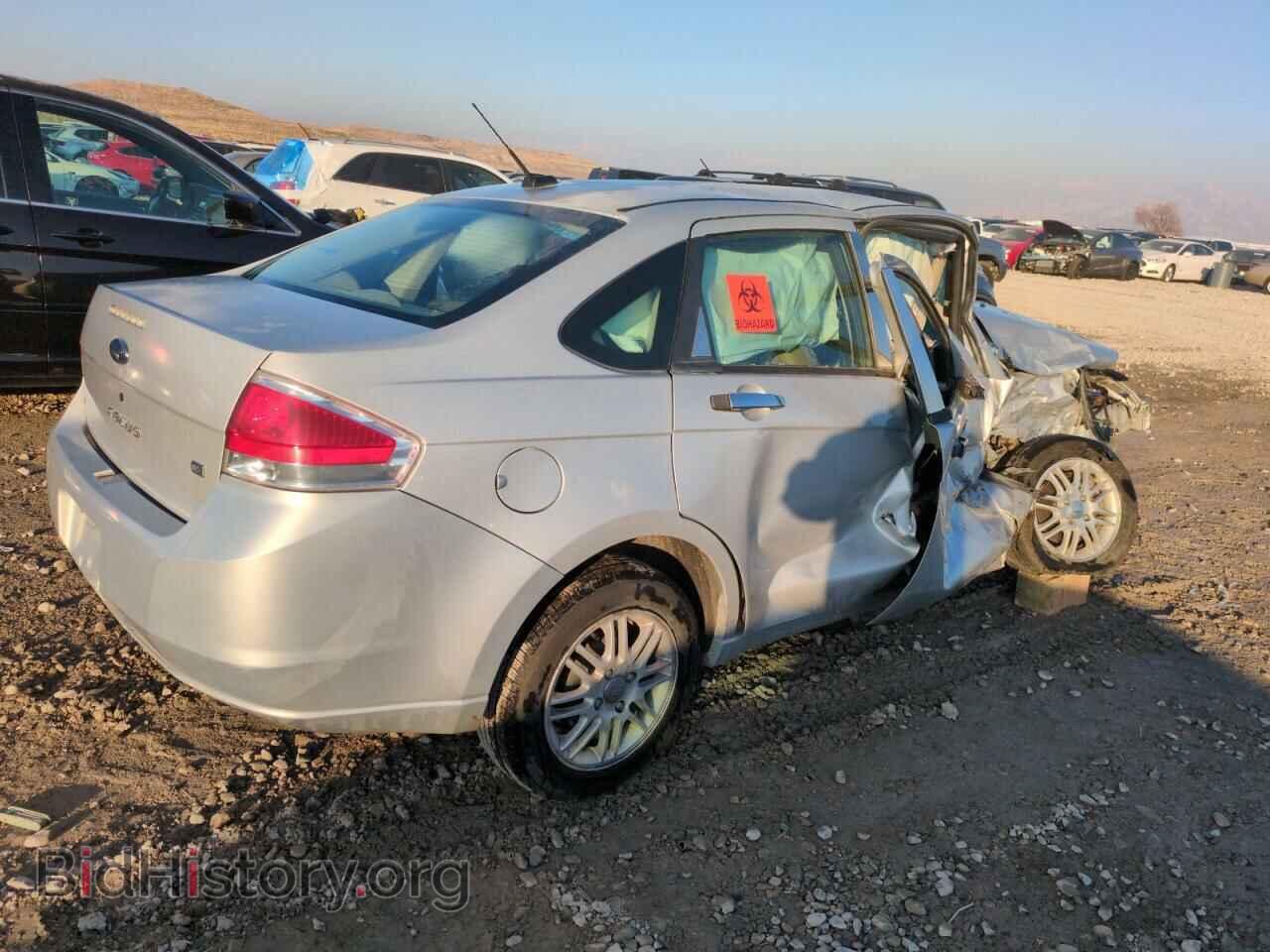 2008 FORD FOCUS - VIN: 1FAHP35N78W172108 - Фото 3