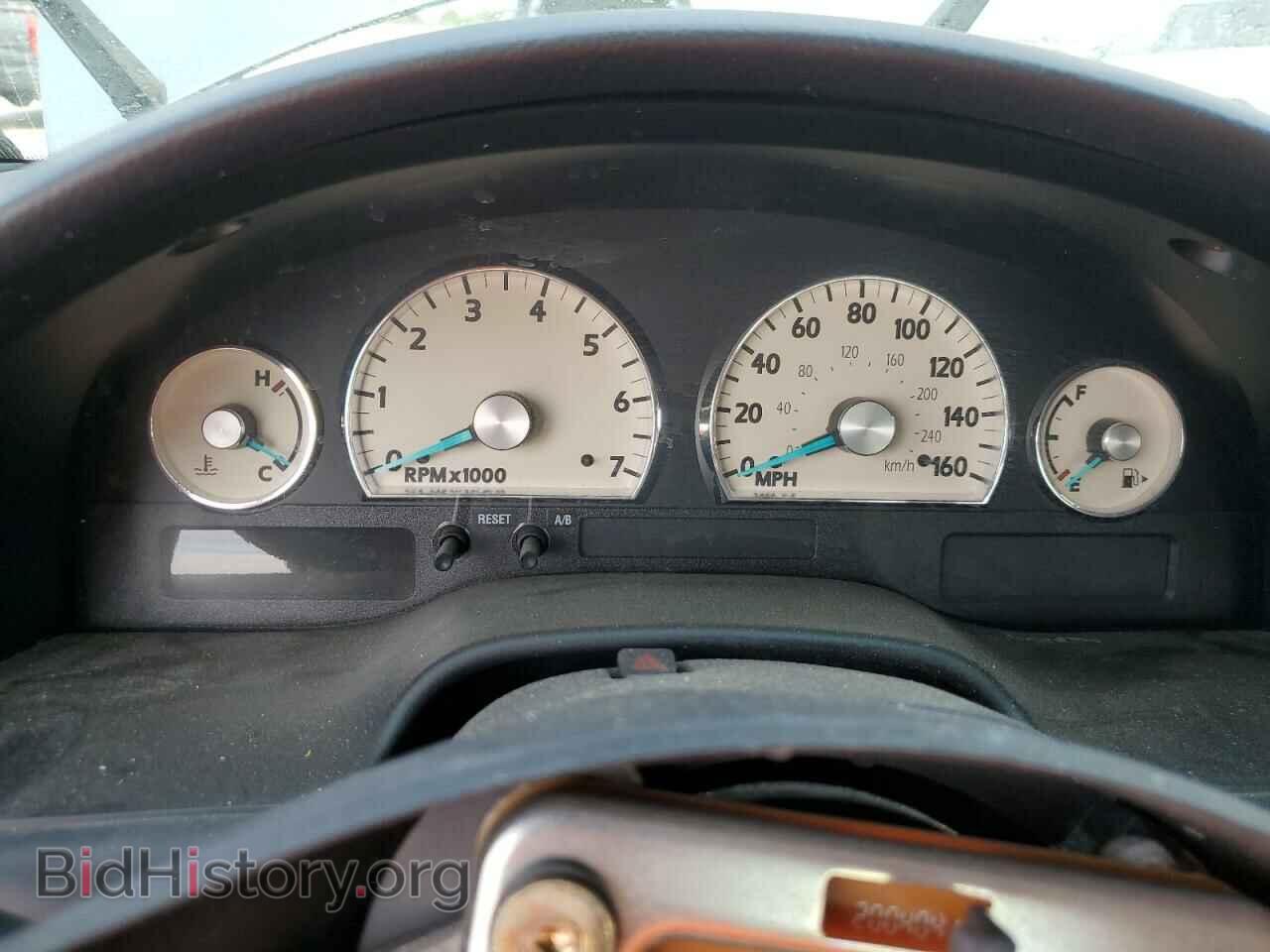 2005 FORD TBIRD - VIN: 1FAHP60A35Y100831 - Фото 9