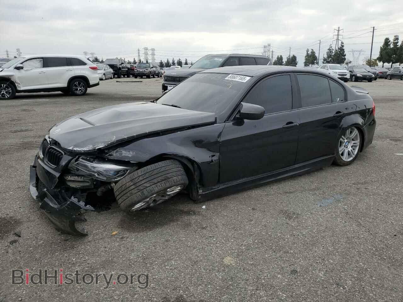 Фотография WBAPH5C50AA439476 - BMW 3 SERIES 2010
