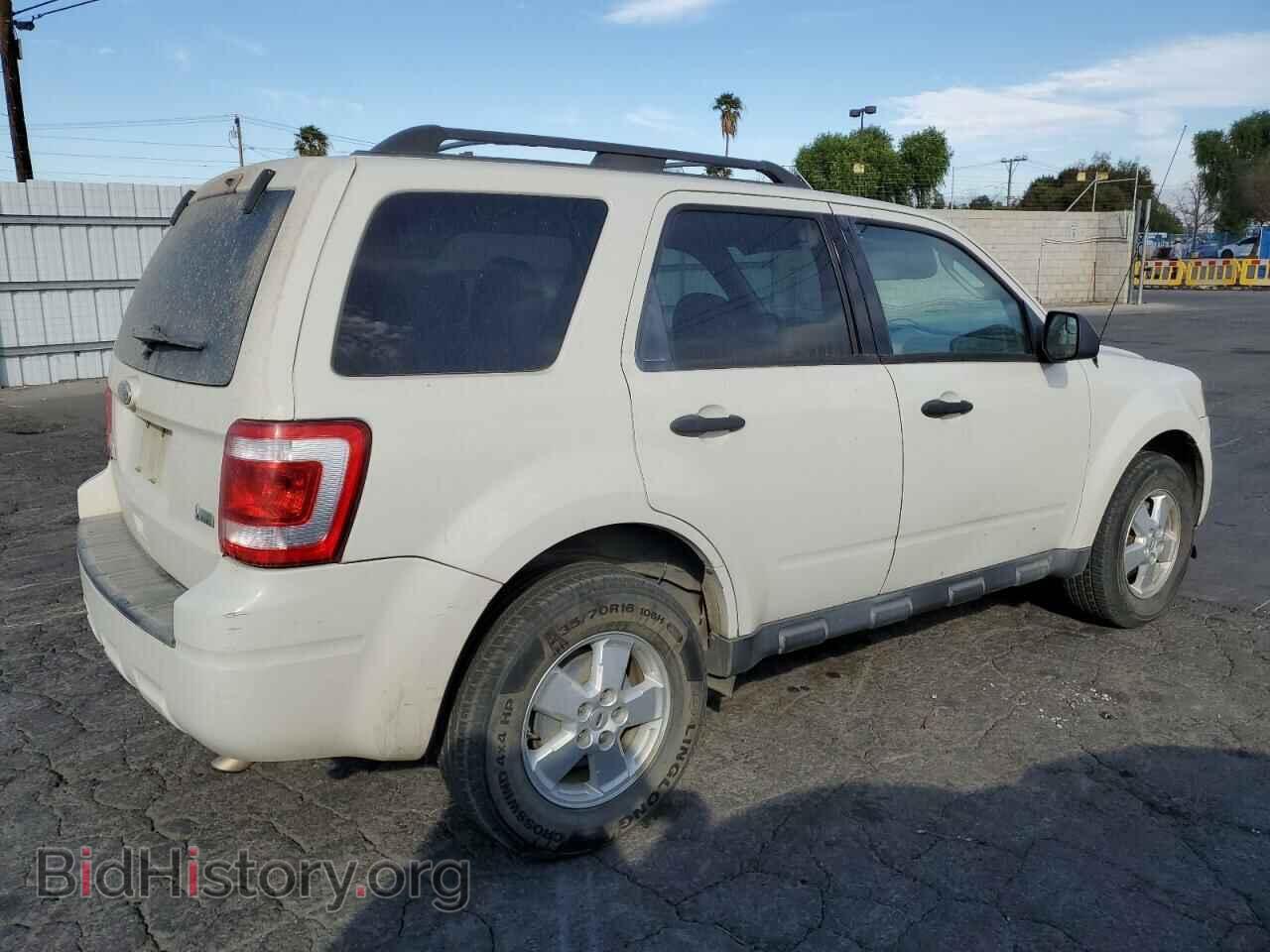 2010 FORD ESCAPE - VIN: 1FMCU0DG0AKB64617 - Фото 3