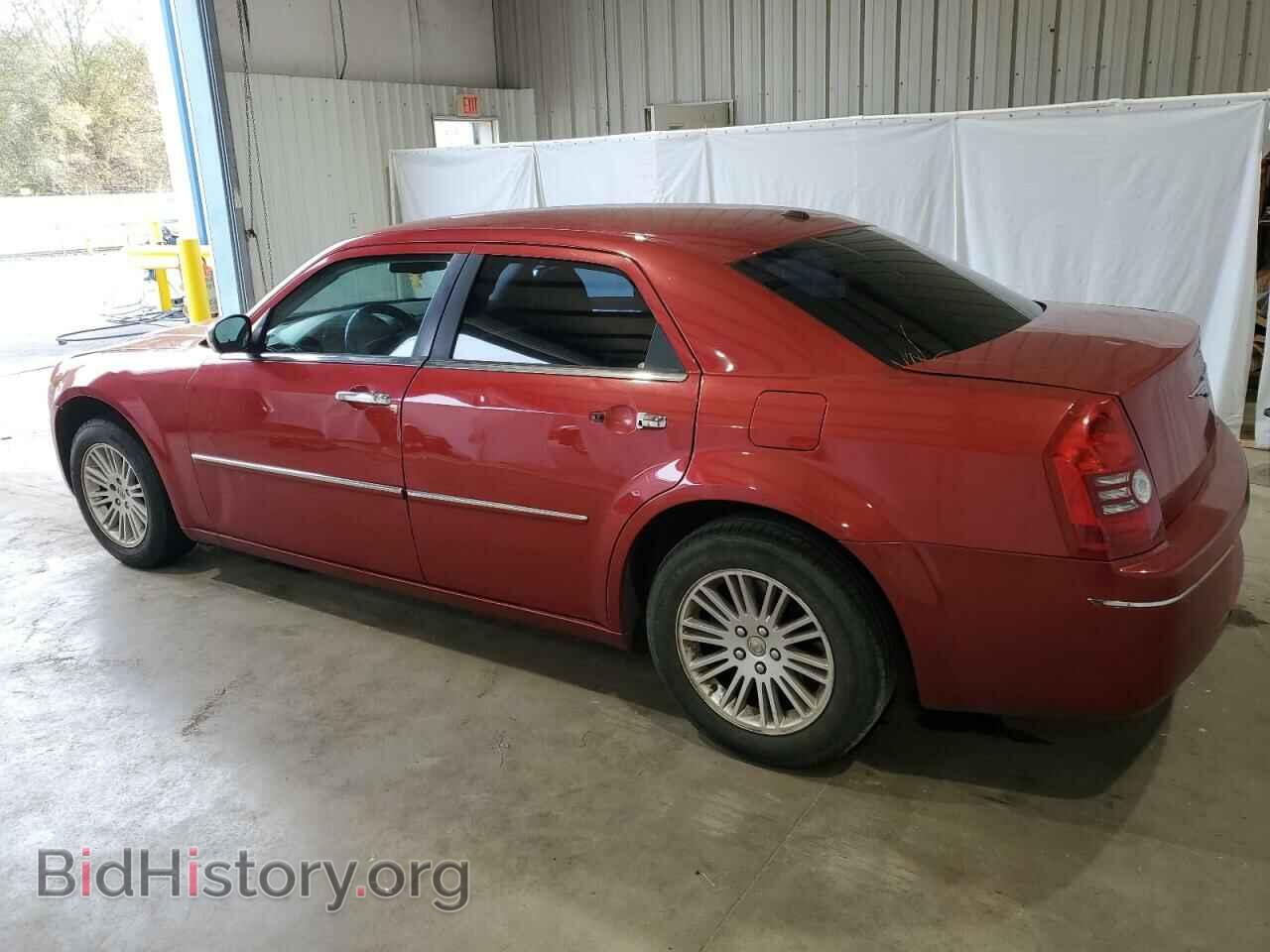 2010 CHRYSLER 300 - VIN: 2C3CA4CD2AH219284 - Фото 2