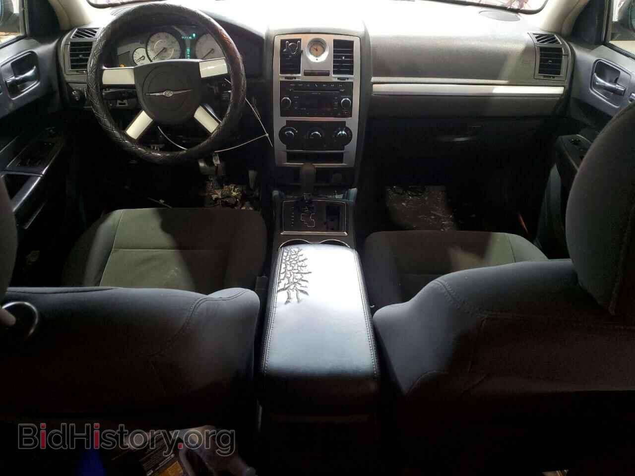 2010 CHRYSLER 300 - VIN: 2C3CA4CD2AH219284 - Фото 8