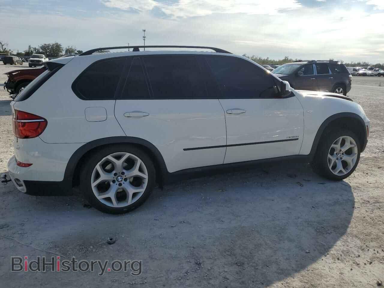 2013 BMW X5 - VIN: 5UXZW0C54D0B94701 - Фото 3