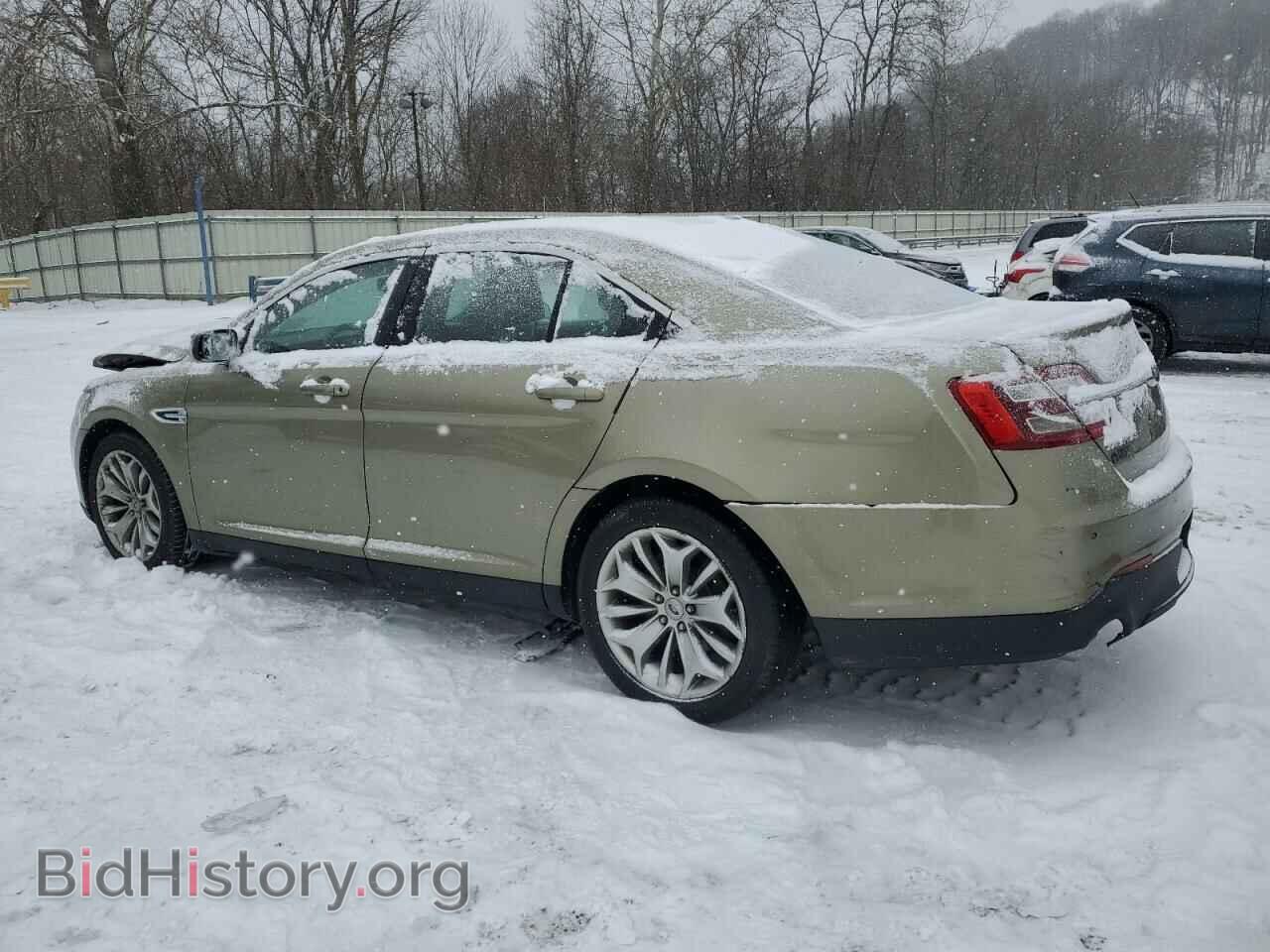 2013 FORD TAURUS - VIN: 1FAHP2F82DG232772 - Фото 2