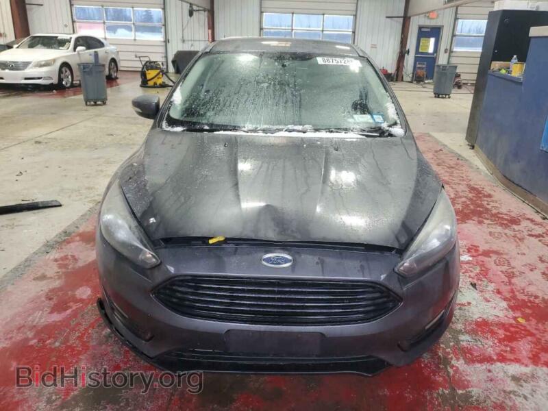 2017 Ford FOCUS (VIN 1FADP3FE0HL275840) — photo 5 of 12