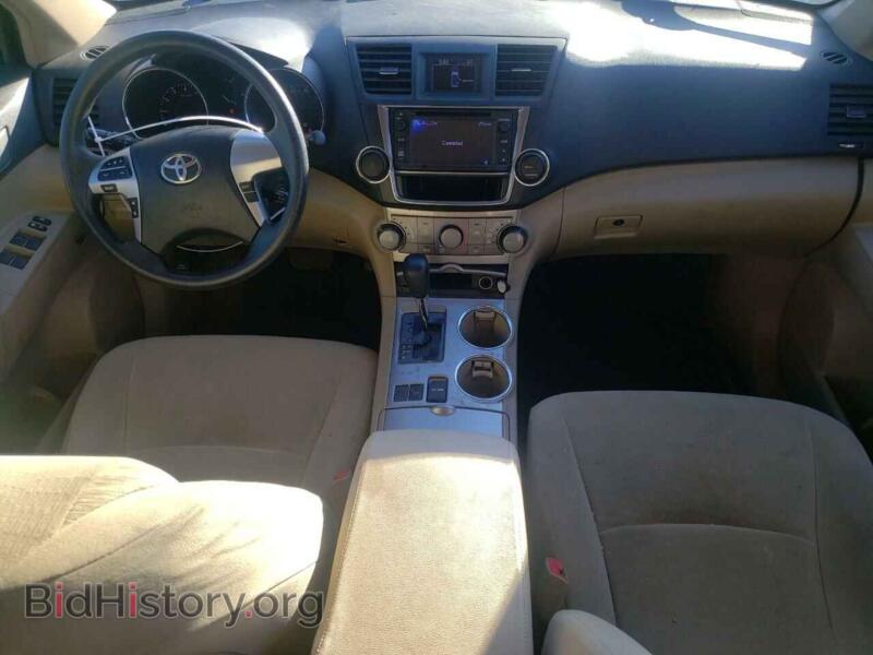 2013 Toyota HIGHLANDER (VIN 5TDZA3EH8DS033741) — photo 8 of 13