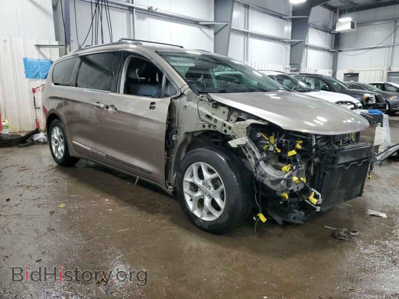 2017 Chrysler PACIFICA (VIN 2C4RC1EG9HR684039) — photo 4 of 13