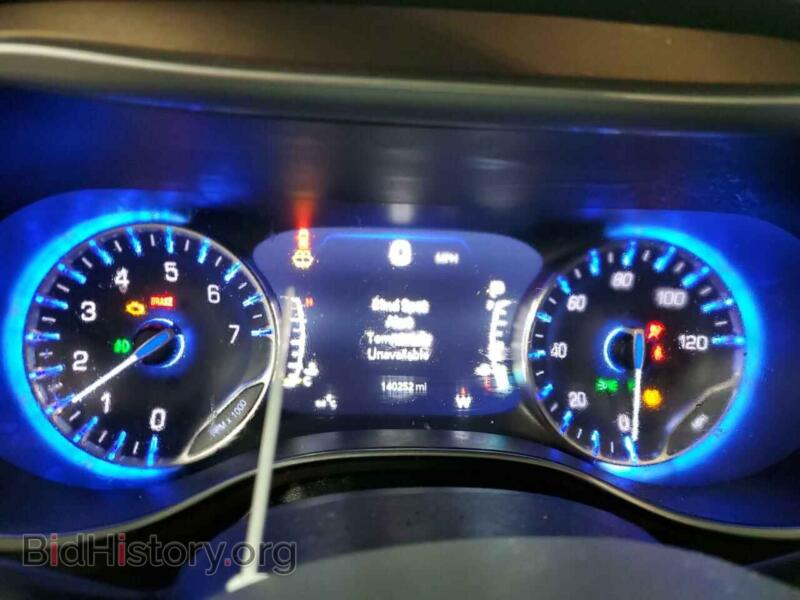 2017 Chrysler PACIFICA (VIN 2C4RC1EG9HR684039) — photo 9 of 13