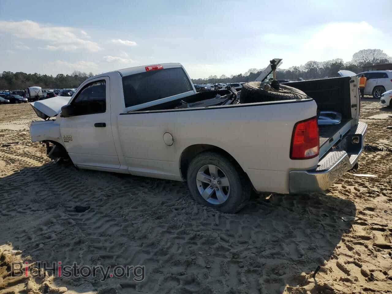 2019 RAM 1500 - VIN: 3C6JR7DG5KG600111 - Фото 2