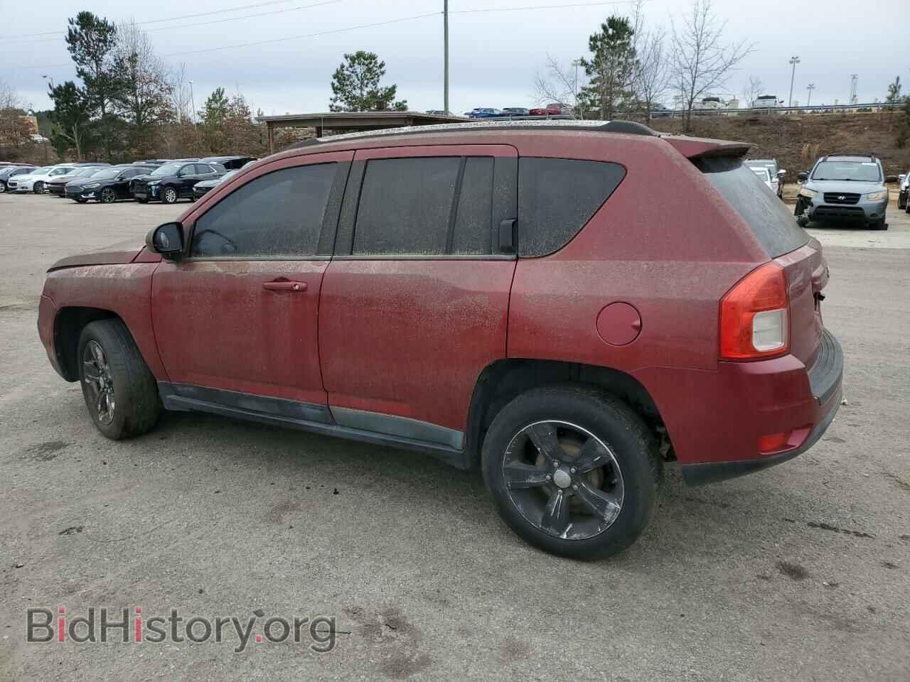 2011 JEEP COMPASS - VIN: 1J4NT1FA6BD175538 - Фото 2